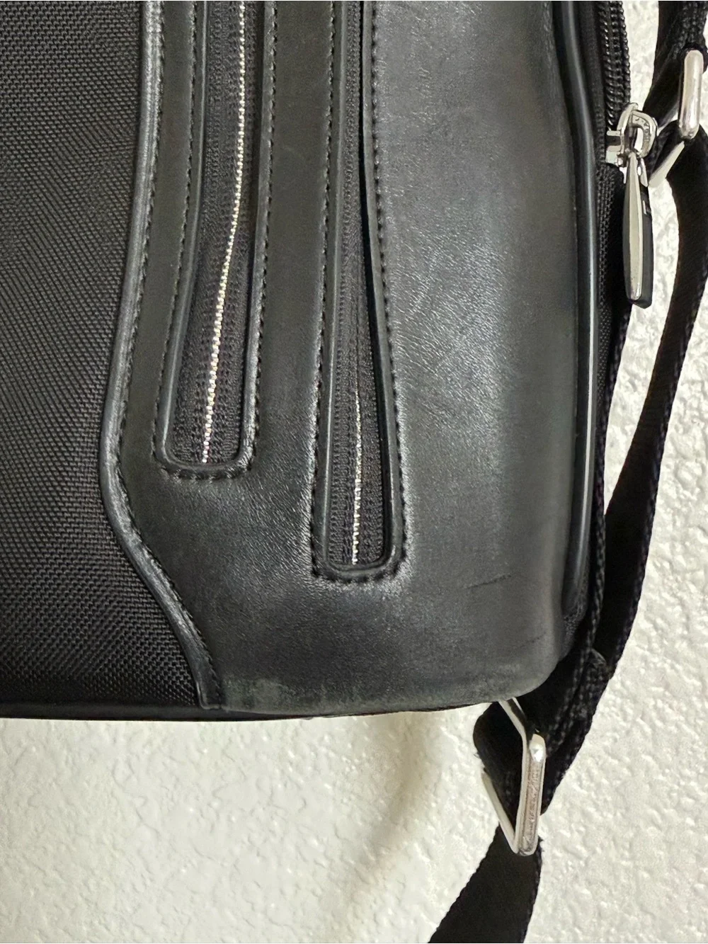 Tumi Black Men's Laptop Briefcase with Shoulder Strap